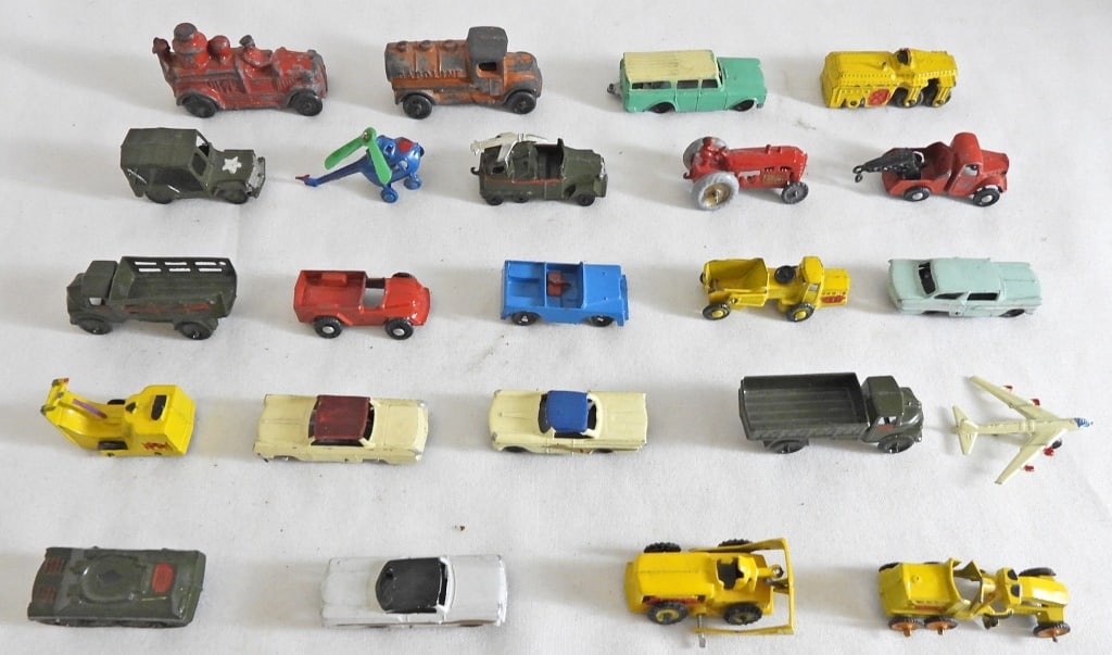 (22) MINI VINTAGE DIECAST VEHICLES: ALL EITHER 2IN OR UNDER, ALL DIFFERENT , NO MAKERS STAMPING FOUND