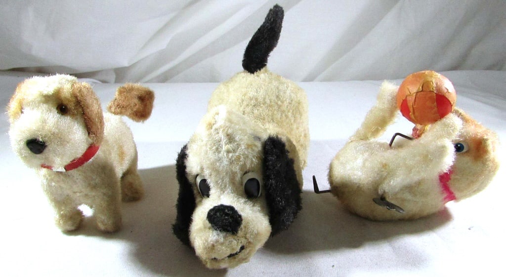 3 VINTAGE WIND UP TOYS BEARS / CATS: TWO SEEM TO WORK