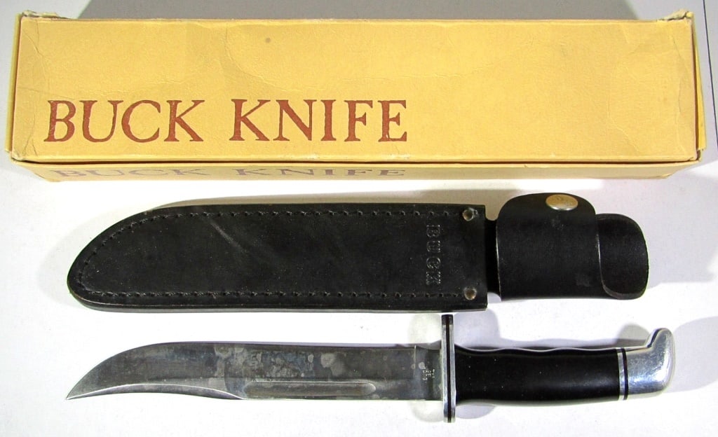 Buck Model 120 Hunting Knife & Sheath in Box (1 of 4)