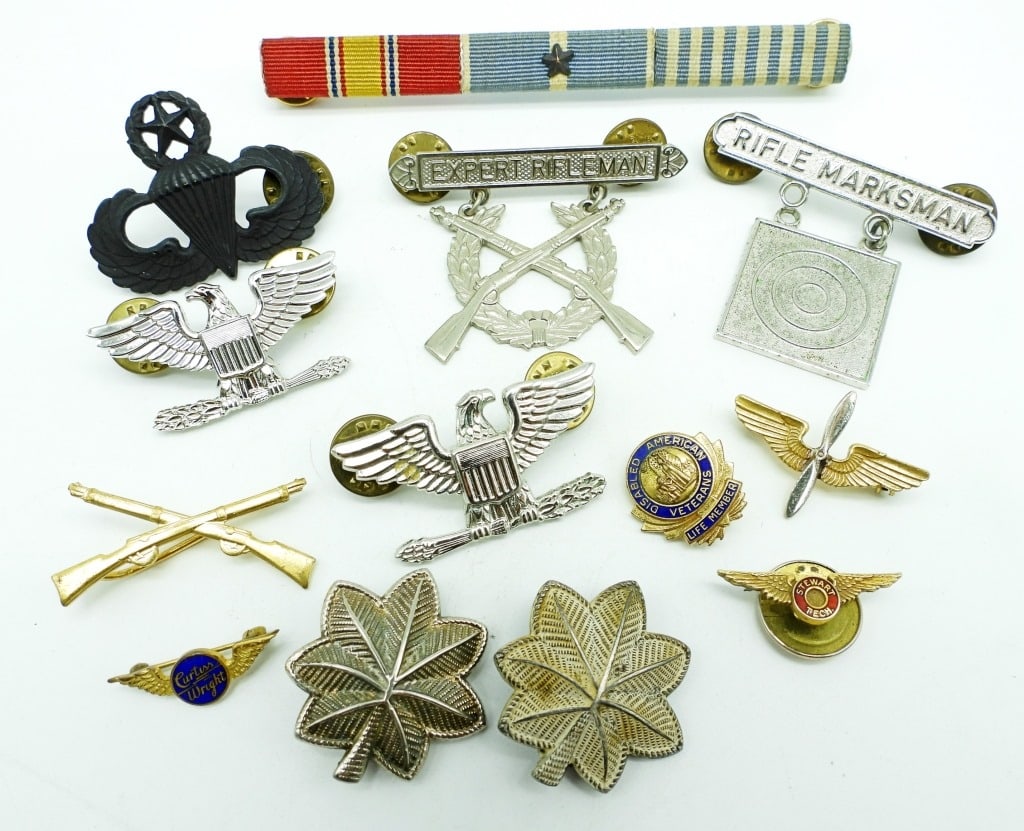 MILITARY PIN LOT - ARMY MASTER PARACHUTE: SILVER OAK LEAF, PILOT WINGS, RIFLE MARKSMAN, EXPERT RIFLEMAN & MORE
