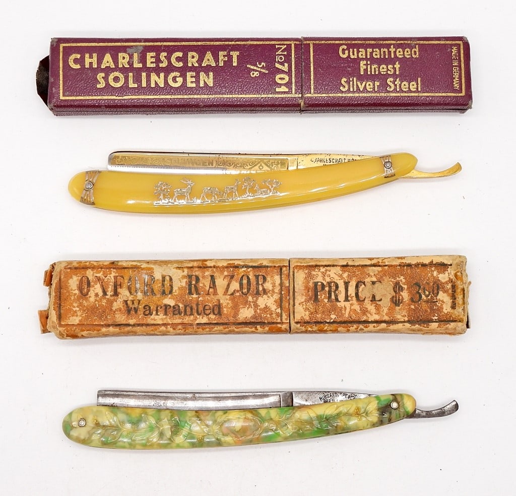 (2) ANTIQUE STRAIGHT RAZORS IN BOXES (1 of 2)