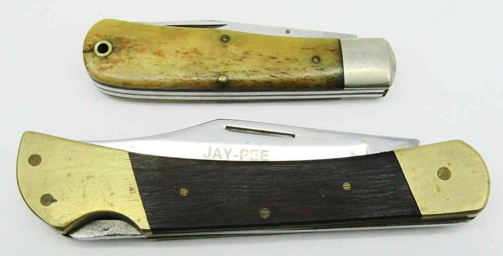 (2) Vintage Folding /Lockback Pocket Knives (1 of 4)