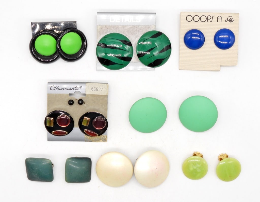 (8) BUTTON STYLE EARRING SETS (1 of 2)