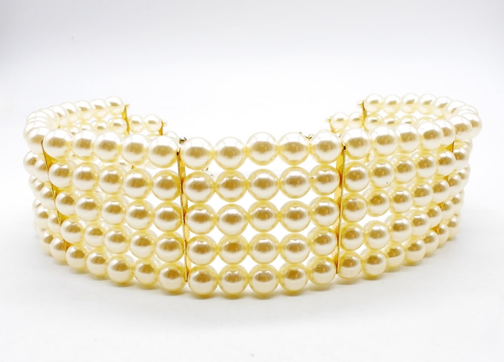WIDE MULTI-STRAND FAUX PEARL CHOKER: 16" LENGTH GOLD TONE 5-STRAND NECKLACE.