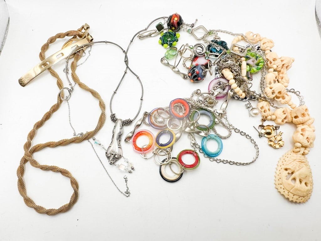 NECKLES MIX LOT: BID WITH US TODAY!!!