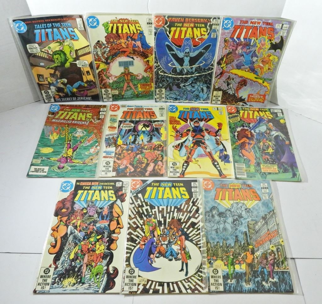 (11) DC THE NEW TEEN TITANS COMICS (1 of 4)