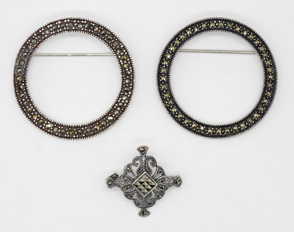 (2) J/J STERLING MARCASITE CIRCLE PINS: plus (1) SMALL STERLING MARCASITE PIN with missing stone (20 dwt)