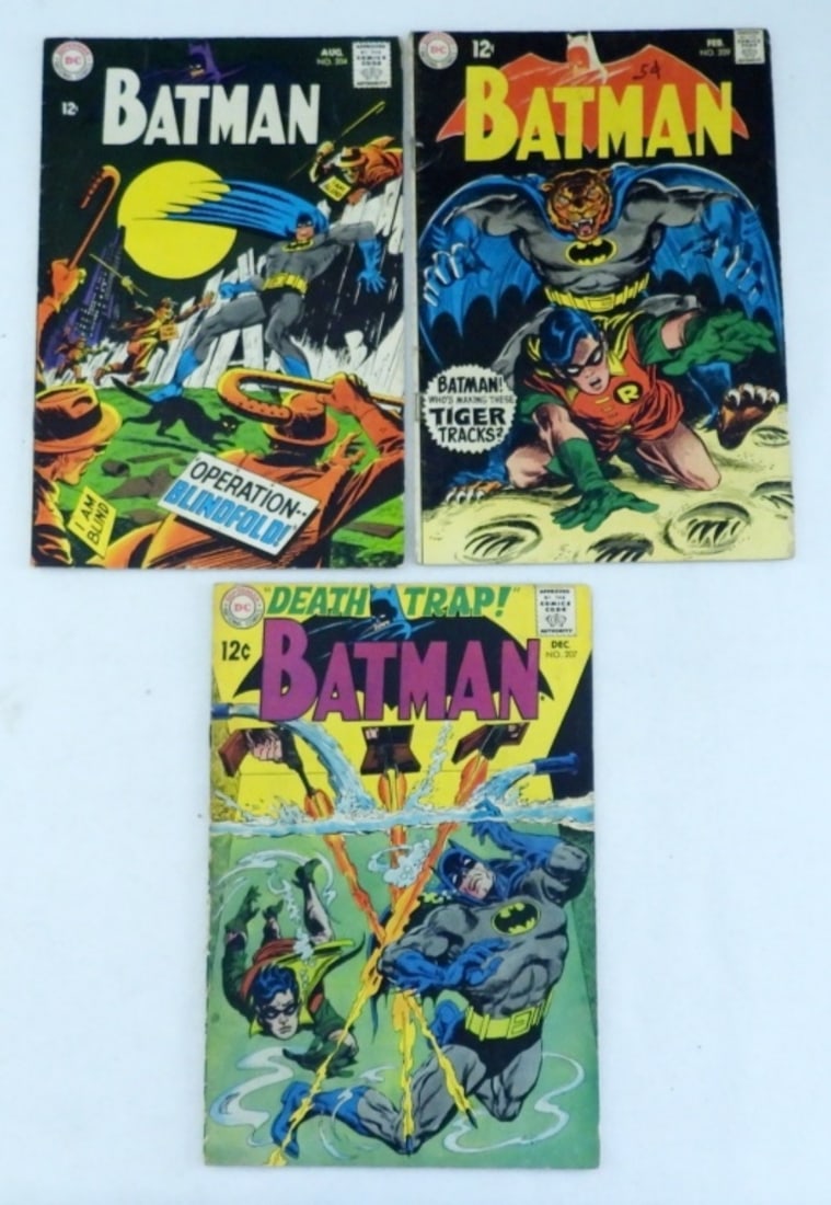 (3) 12c BATMAN DC COMIC BOOKS (1 of 2)