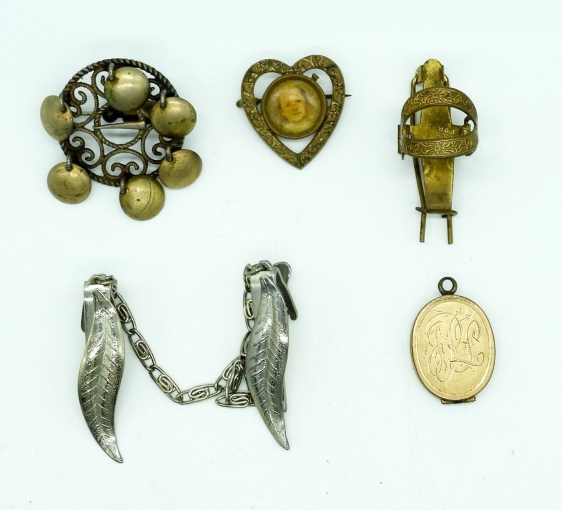 ANTIQUE LOT - 830 SILVER PIN, LOCKET,: HEART PIN, BARETTE & SWEATER CLIP