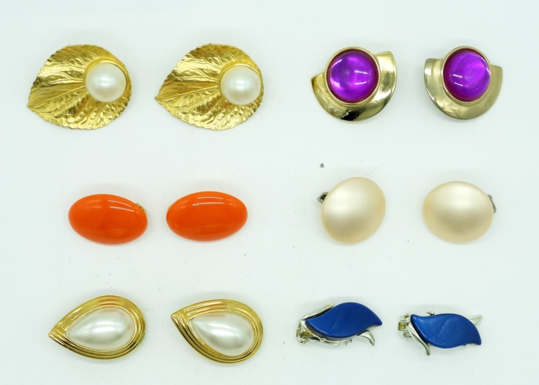 (2) RICHELIEU CLIP-ON EARRINGS plus (1 of 2)