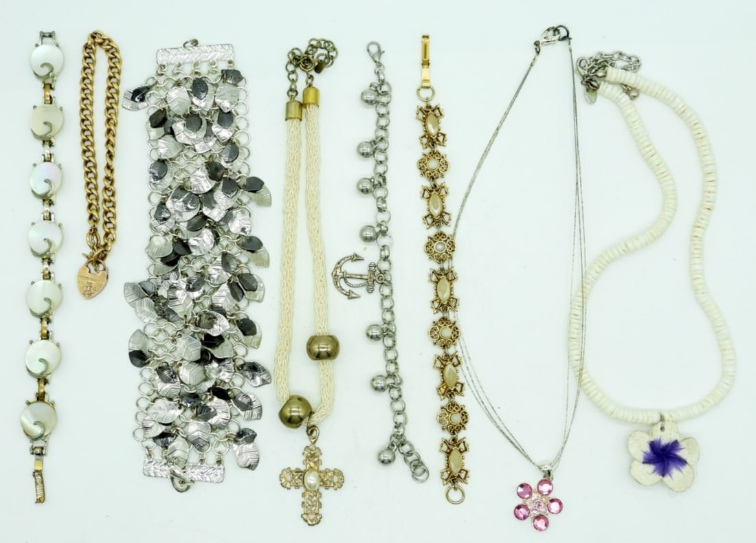 JEWELRY LOT - BRACELETS & NECKLACES: RETRO LOT - NECKLACES CHOKER STYLE - (1) BRACELET has GOLD FILLED HEART!!