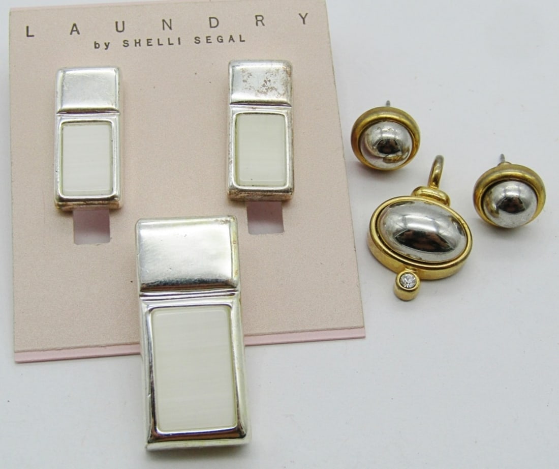 (2) PENDANT AND EARRING SETS (1 of 3)