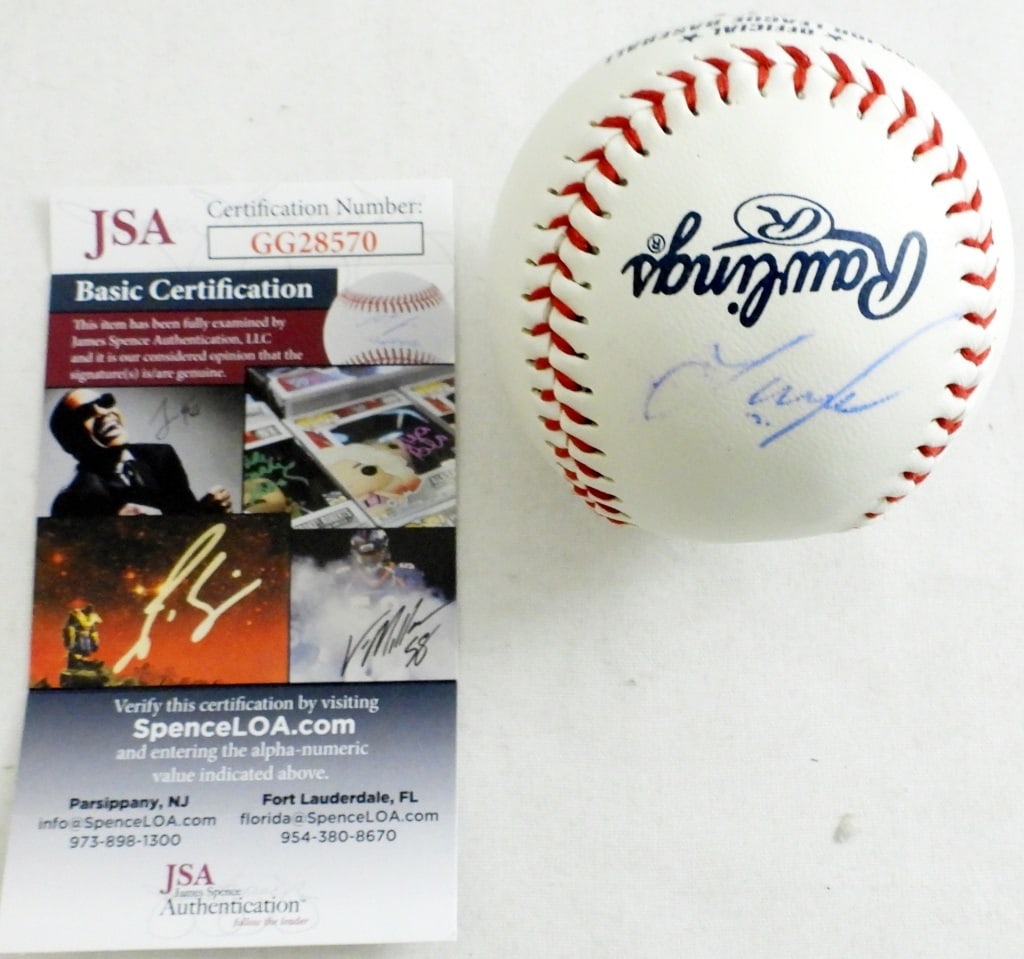 JOSE ALTUVE AUTOGRAPH BASEBALL JSA (1 of 3)