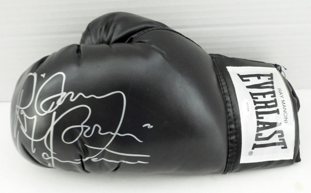 RAY MANCINI BLACK EVERLAST GLOVE AUTO (1 of 3)