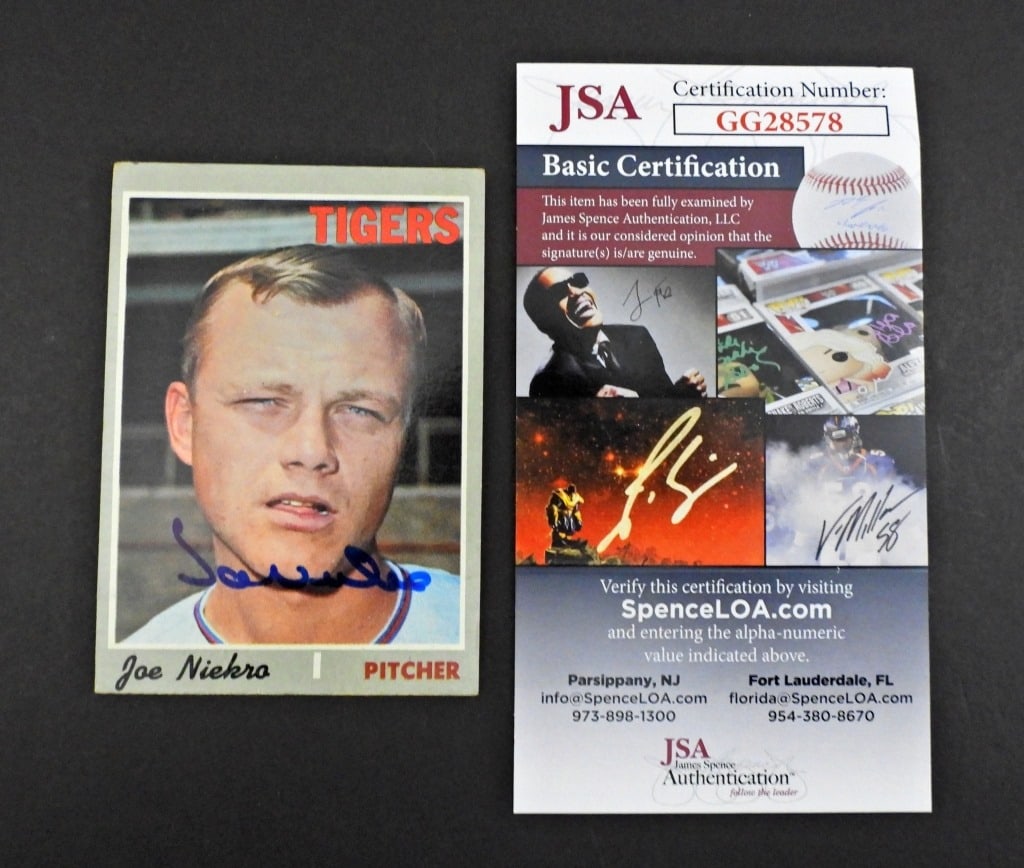 JOE NIEKRO AUTOGRAPH BASEBALL CARD-JSA (1 of 2)