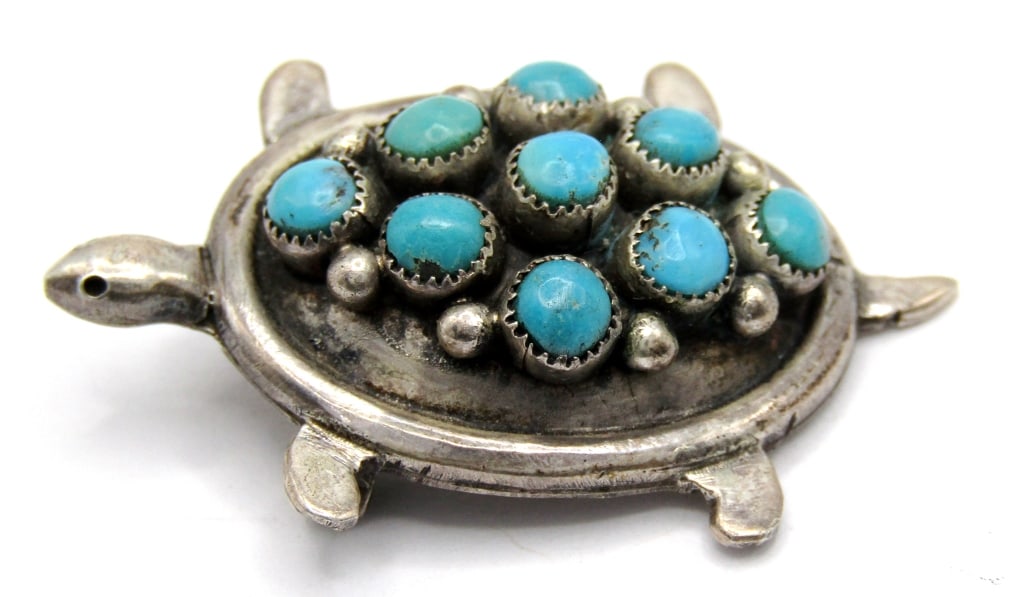 ZUNI MAHOOTY STERLING TURTLE PIN (1 of 3)
