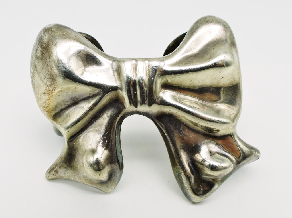 TJ-34 925 DULCE MEXICO BOW CUFF BRACELET: 29.4DWT, STAMPED 925 TJ-34 DULCE MEXICO, 6 1/2" AROUND WITH GAP, 2" WIDE,