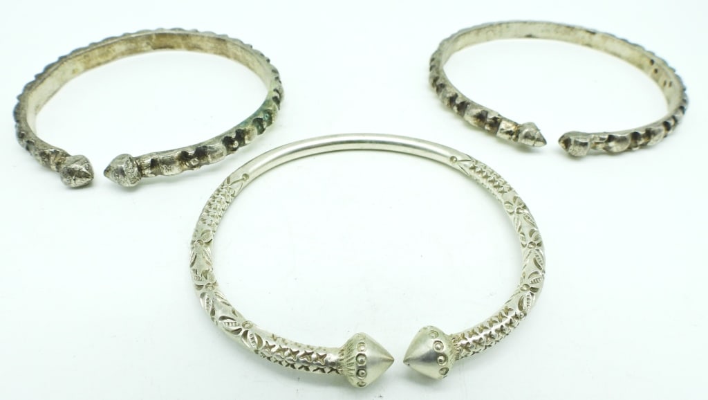 (3) STERLING OPEN BANGLE BRACELETS (1 of 4)