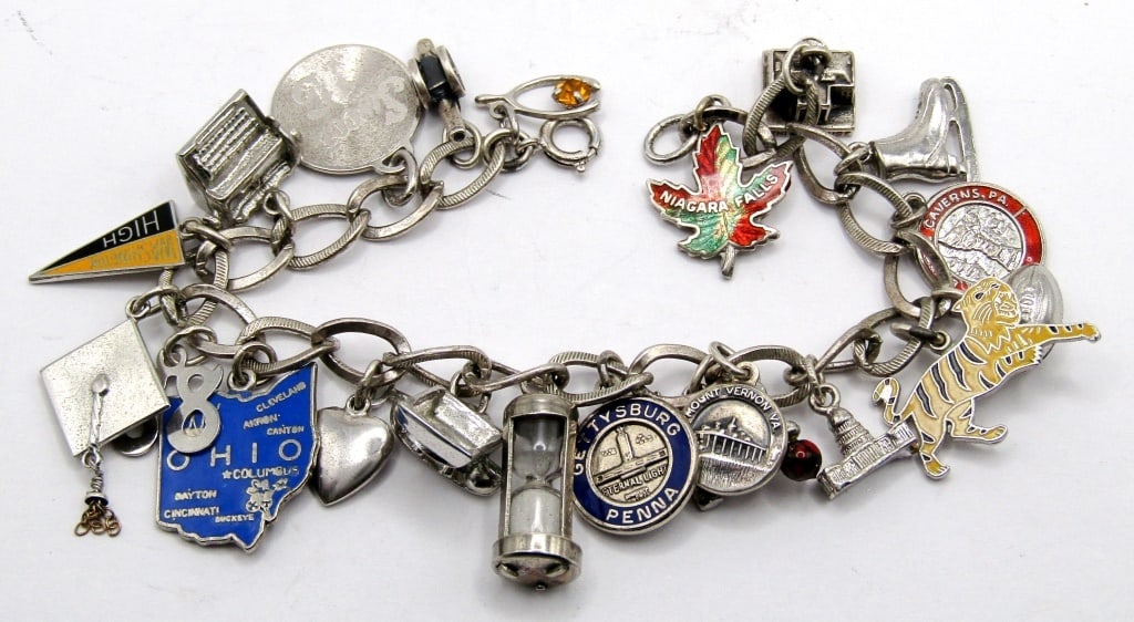 (21) CHARM STERLING BRACELET: ALL STERLING VINTAGE 1980s VACATION & MORE CHARMS 7" (28 DWT)