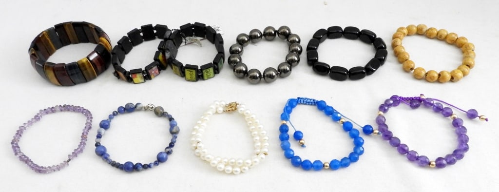 (11) BEADED BRACELETS - SLIDE / STRETCHY: TILE BRACELETS, BLACK ONYX, HEMATITE, WOODEN BEADS, FAUX PEARLS - ALL DIFFERENT