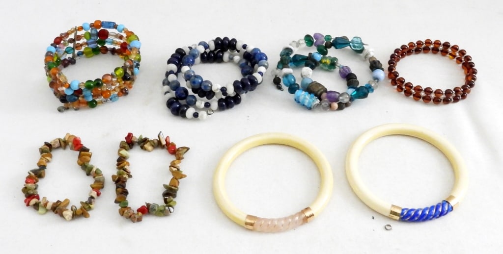 (8) VINTAGE BEADED BRACELETS (1 of 2)