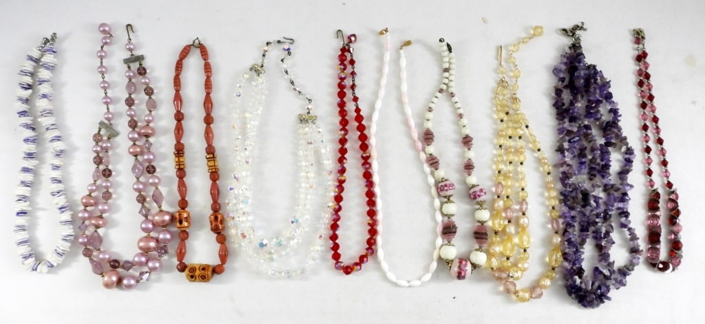 (10) VINTAGE SHELL & BEAD NECKLACES (1 of 2)