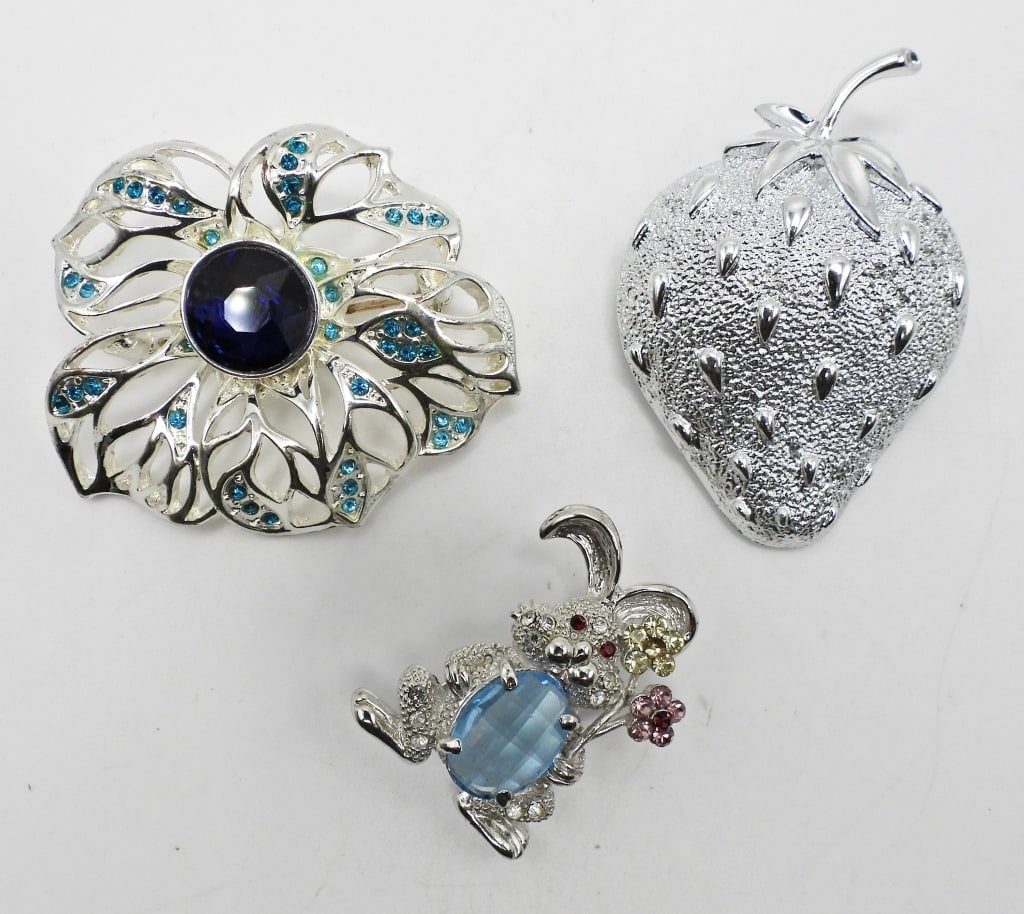 (3) Vintage Fashion Brooches - Sarah Coventry (1 of 2)