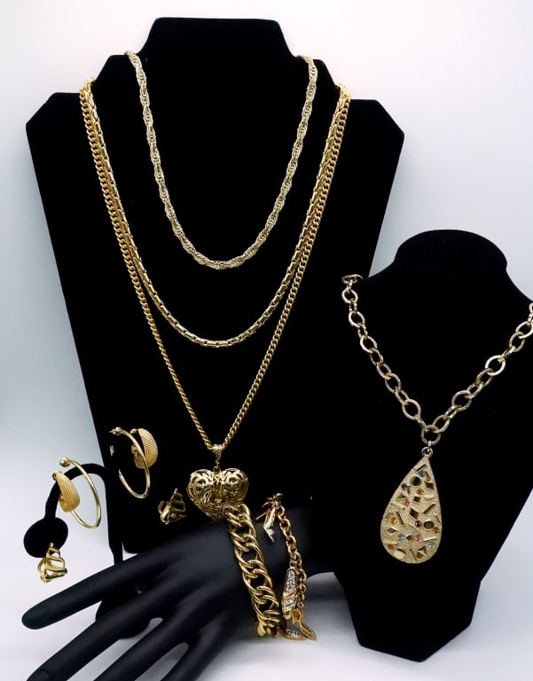 Gold Tone Jewelry Necklaces, Earrings & Bracelet: Necklaces 17" (Sarah Coventry), 18" & 34". Bracelets 7". Three pairs of earrings. Very nice!