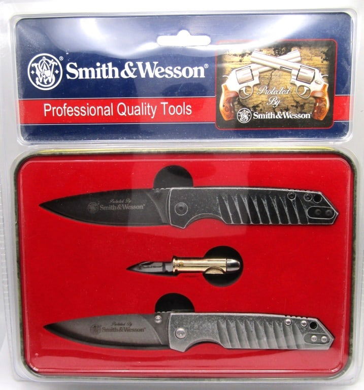 Smith & Wesson Limited Ed. Knife Set 44 Magnum (1 of 3)
