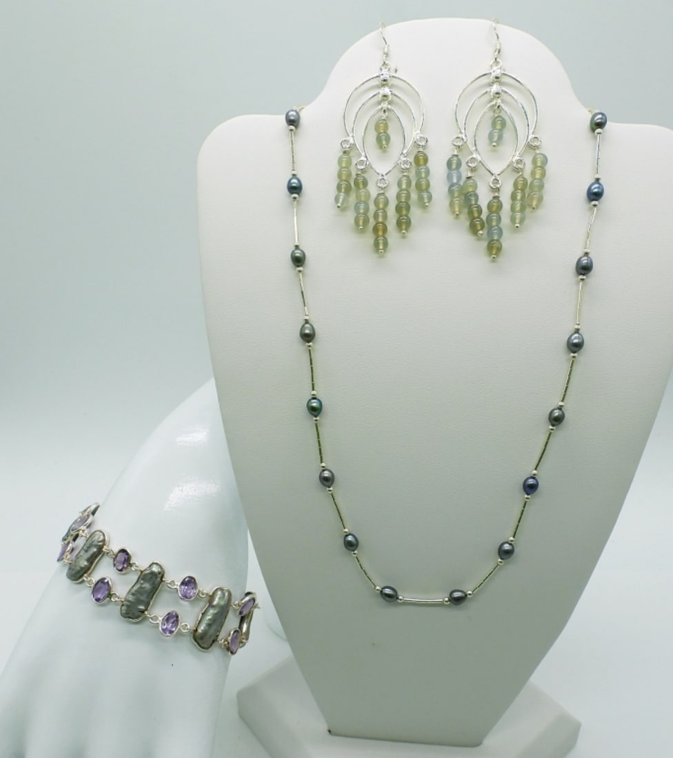 Sterling Pearl & Natural Stone Set: 15 inch grey pearl necklace, Mother of Pearl 7 inch bracelet, and one pair chandelier earrings 2.5 inches. (DWT 18)