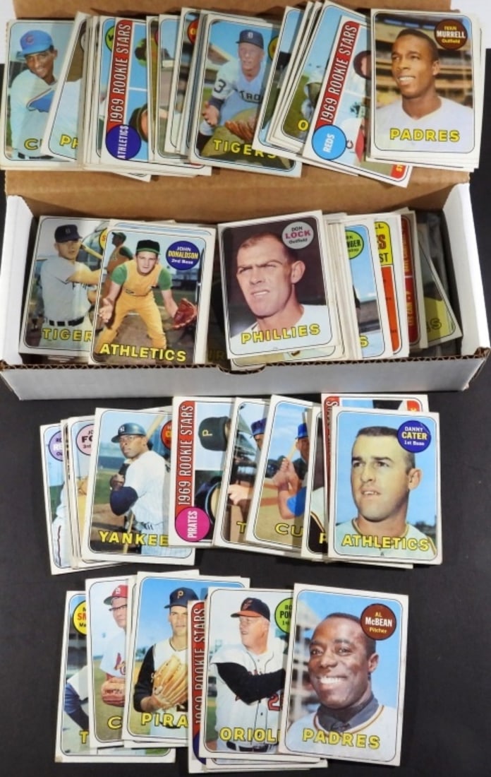 (225) 1969 TOPPS BASEBALL with STARS! (1 of 4)
