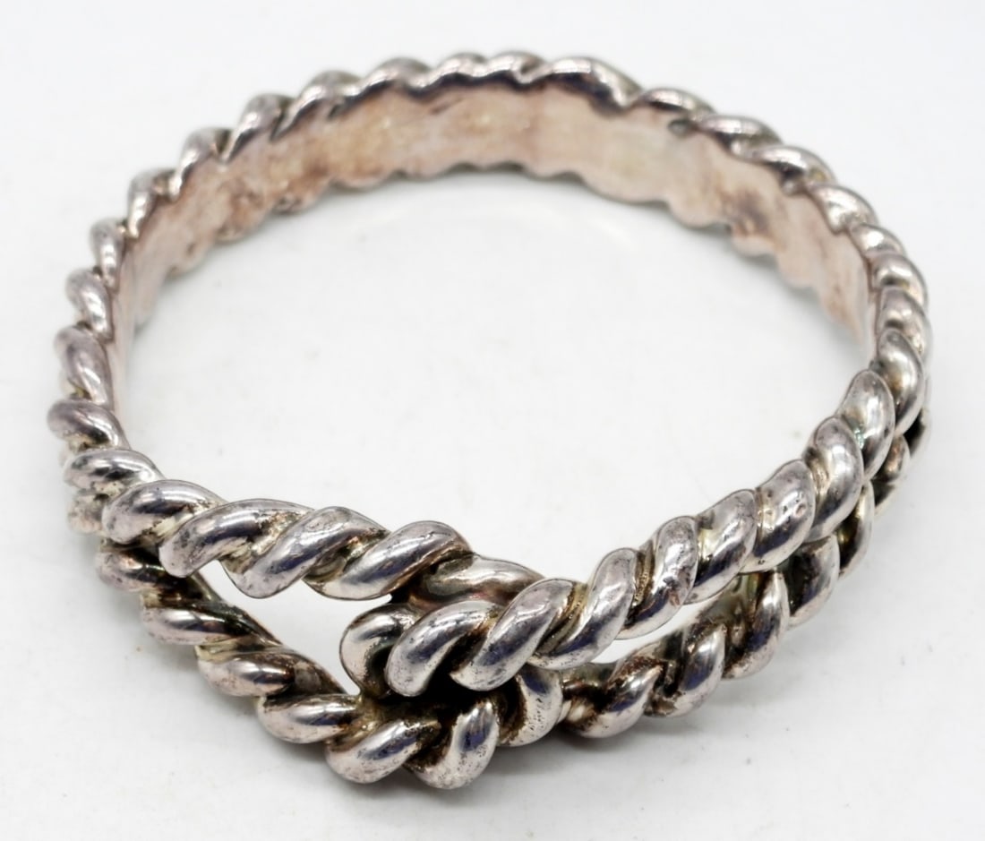 ISRAEL STAMPED STERLING BANGLE: LARGE SIZE 8 1/2" INSIDE (16 DWT)
