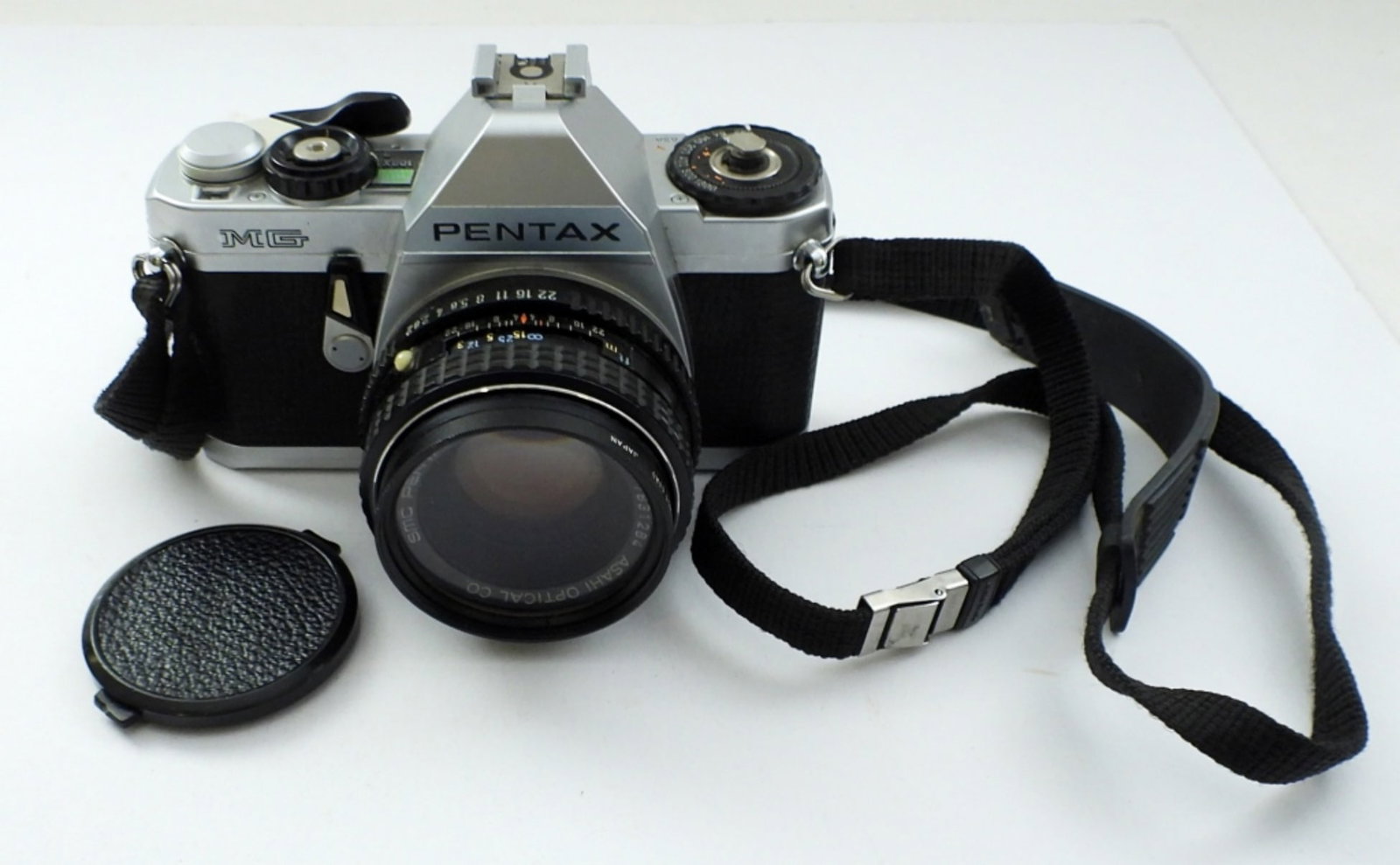 VINTAGE CAMERA ROKINON ASAHI JAPAN: PENTAX, ASAHI OPT. CO. JAPAN, ROKINON 49mm, COMES WITH STRAP