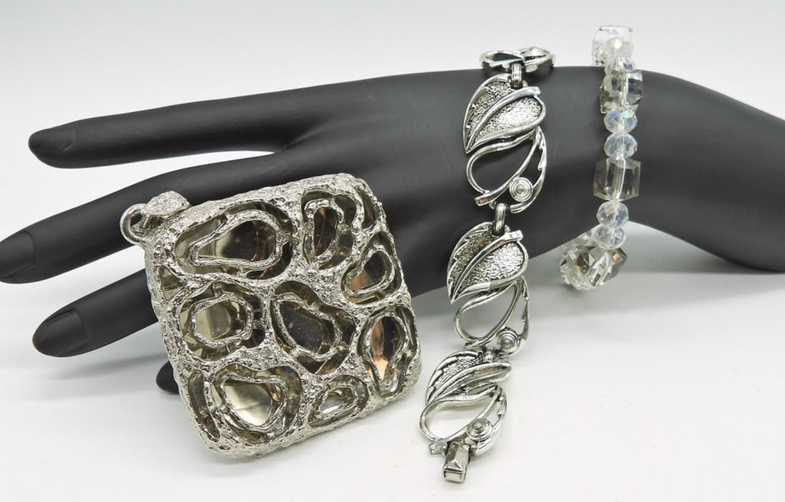 Two Bracelets & Chunky Pendant (1 of 2)