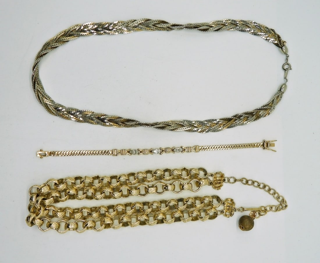 Vintage Gold Tone Necklaces & Bracelet (1 of 4)