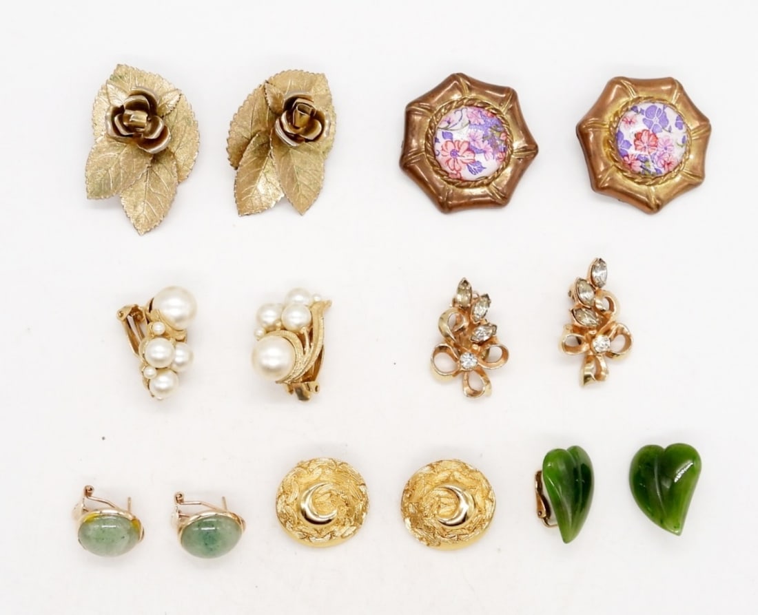 (7) PAIRS OF EARRINGS - MONET & KRAMER: CLIP-ON & PIERCED, GOLD TONE, NATURAL STONE, FAUX PEARL & GEMSTONE - (1) STAMPED "MONET" - (1) STAMPED "KRAMER"
