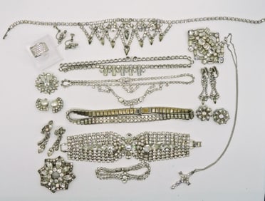 16 Piece Vintage White Rhinestone Jewelry Lot