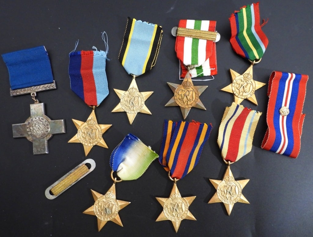 BRITISH KING GEORGE VI STAR MEDAL LOT: (1) THE ITALY STAR AUTHENTIC (6) REPLICA ATLANTICBURMA, AFRICA, PACIFIC, AIR CREW EUROPE, 1939-1945 plus "COPY" STAMPED FOR GALANTYRY RIBBON