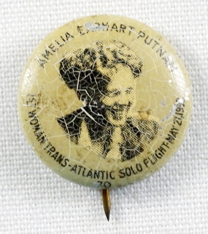 AMELIA EARHART PUTNAM BUTTON / PIN (1 of 2)