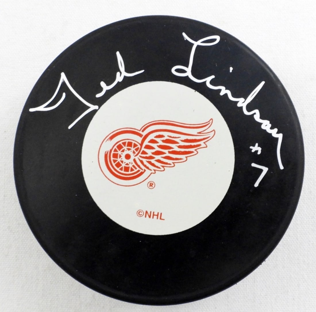 TED LINDSAY AUTOGRAPH NHL RED WING PUCK (1 of 2)