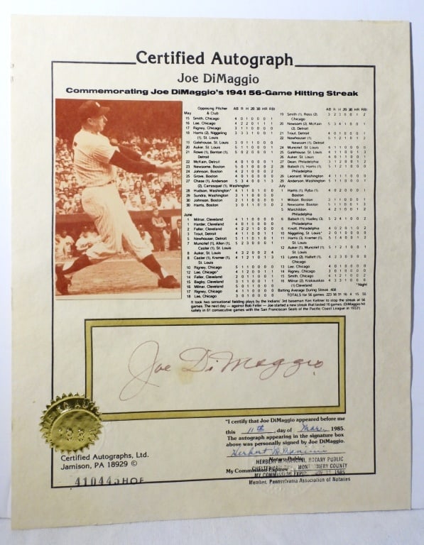 JOE DiMaggio AUTOGRAPH AMERICAN SPORTS STAT SHEET (1 of 2)