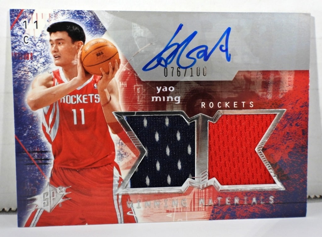 YAO MING AUTOGRAPH PATCH CARD UPPER DECK (1 of 2)