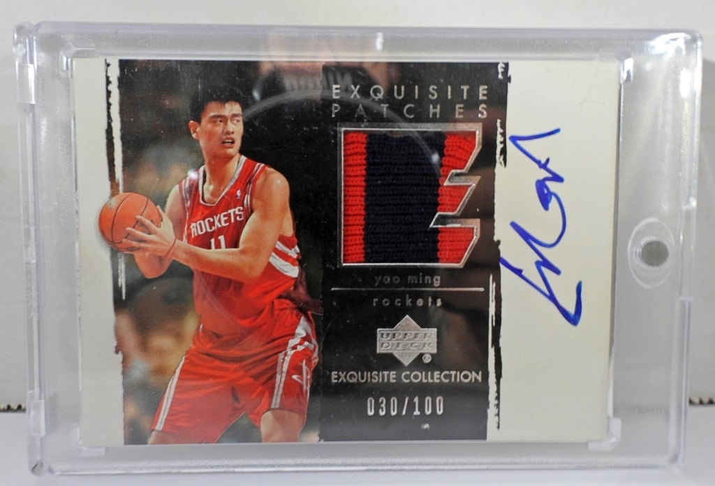 YAO MING AUTOGRAPH PATCH CARD UPPER DECK (1 of 2)