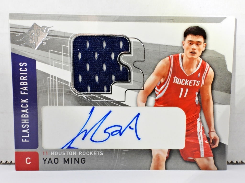 YAO MING AUTOGRAPH FLASHBACK FABRICS CARD (1 of 2)