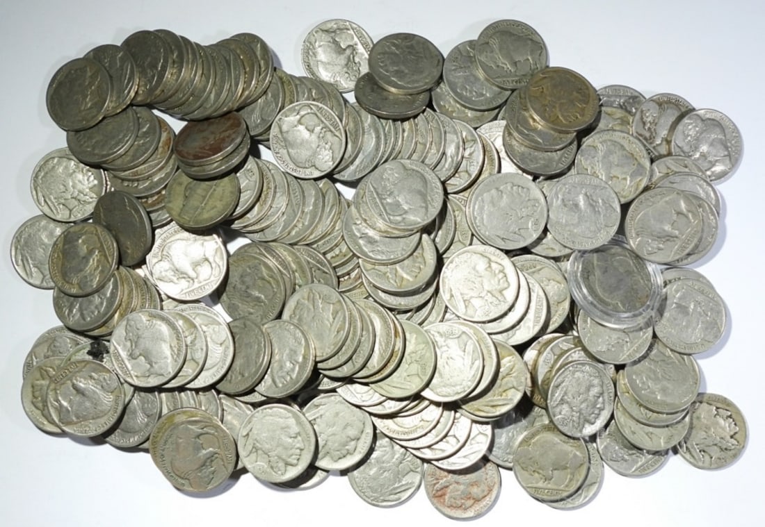 200 BUFFALO NICKELS - FULL DATE (1 of 2)