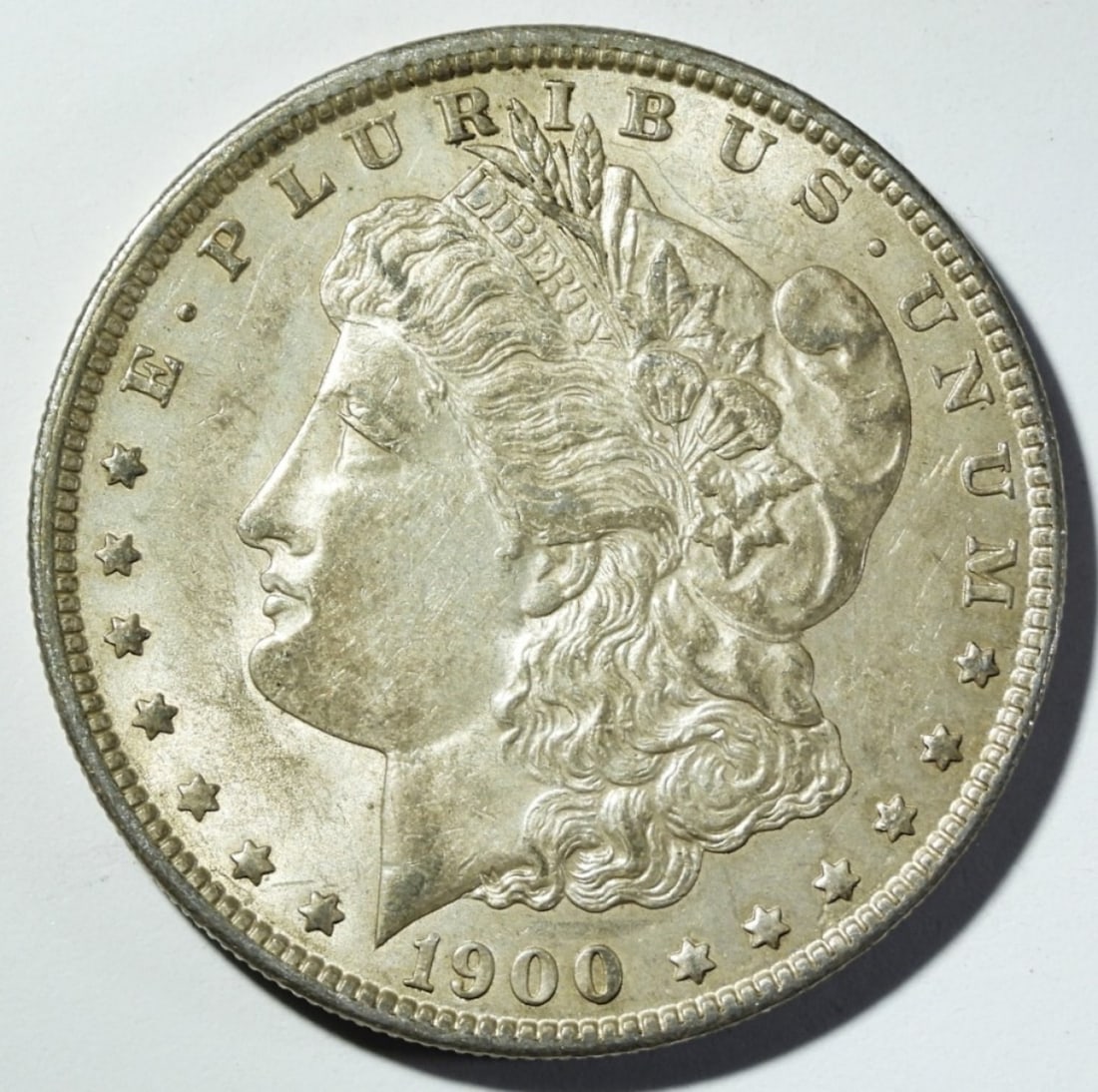 1900 MORGAN DOLLAR BU (1 of 2)