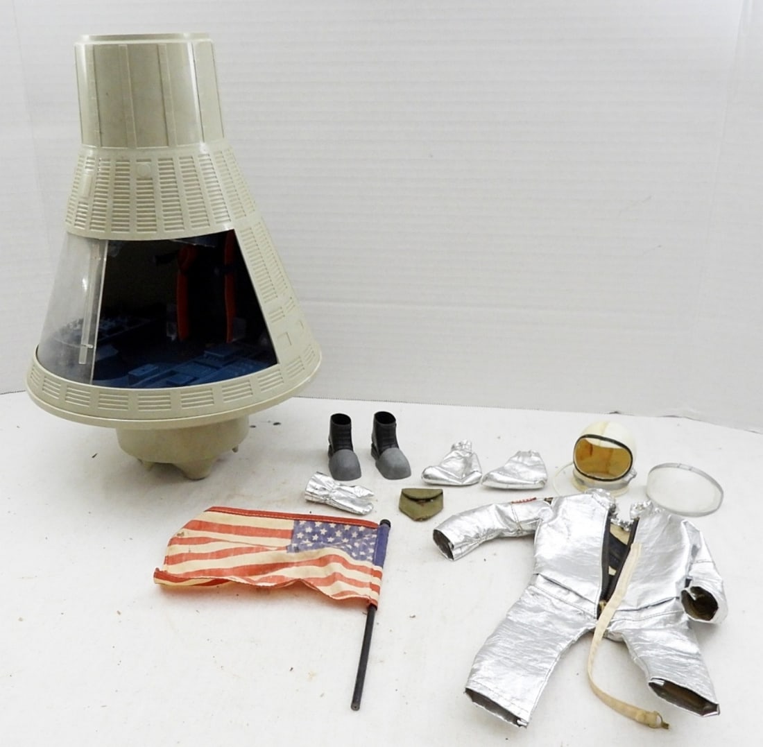 1966 Hasbro GI JOE Space Capsule #8020: with Space Outfit Accessories - see pictures for pieces