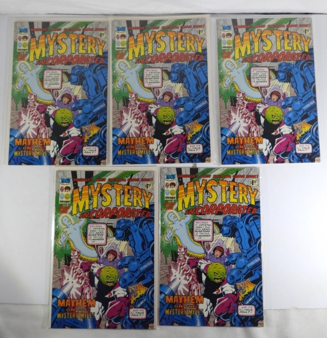 (5) Mystery Incorporated Book #1 (1 of 2)