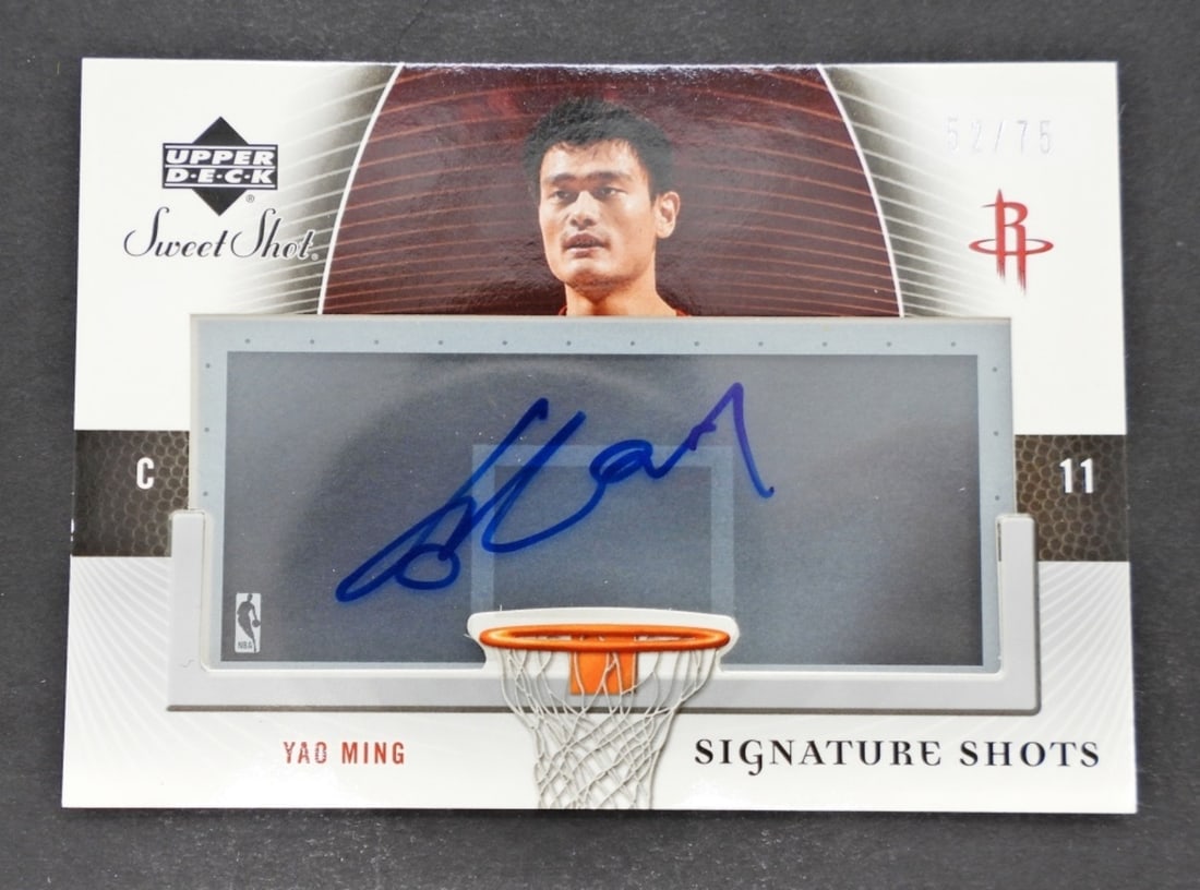 YAO MING SIGNATURE SHOTS CARD UPPER DECK (1 of 3)