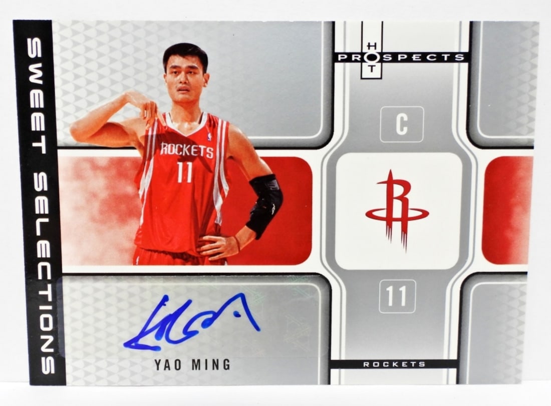 YAO MING AUTOGRAPH HOT PROSPECTS CARD (1 of 2)